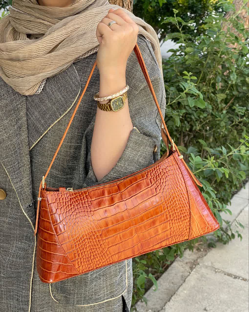 کیف چرم گاوی زنانه مدل شاندیز